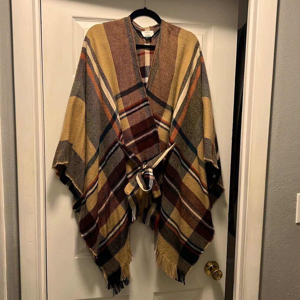 One Size-plaid poncho w/front tie